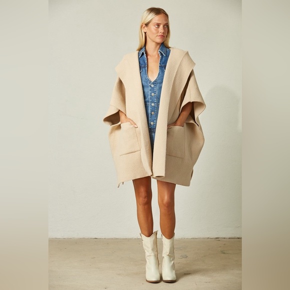 NEW ! THICK AND WARM KNIT OVERSIZED CHUNKY PONCHO - Picture 2 of 6